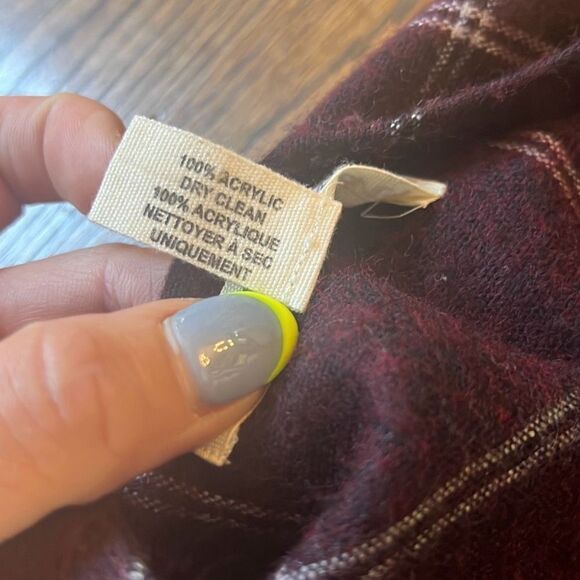 Michael Stars Women's Burgundy Plaid Cape OSFM - Picture 4 of 5